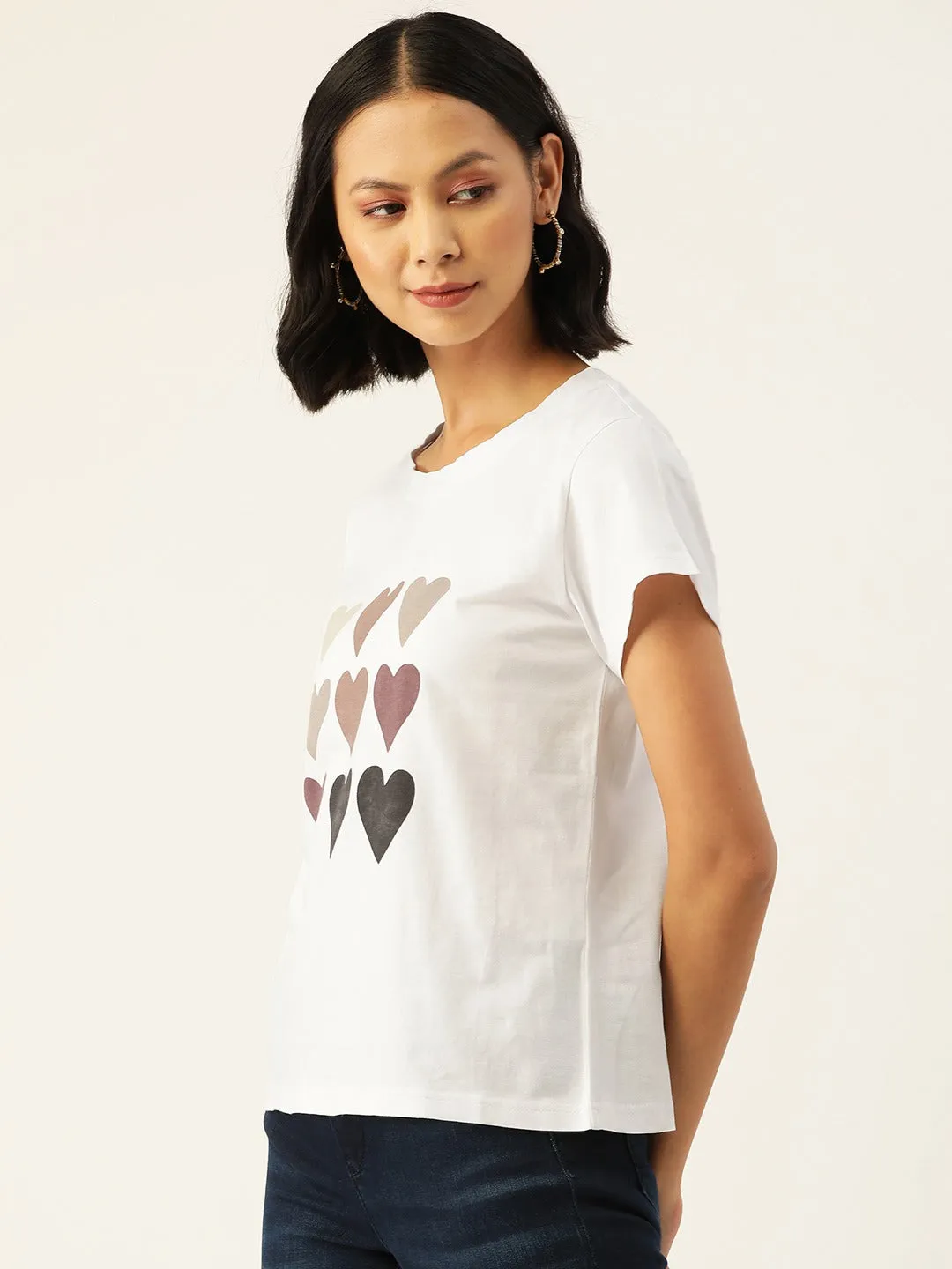 Berrylush Women White Heart Printed Round Neck Knitted Cotton Regular Top