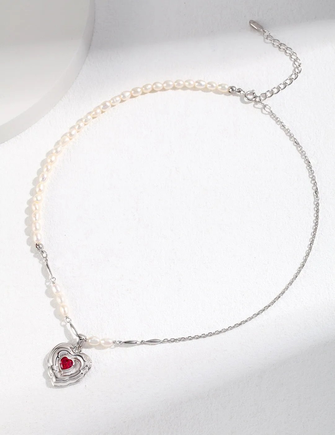 Elegant Heart With Pearl Necklace