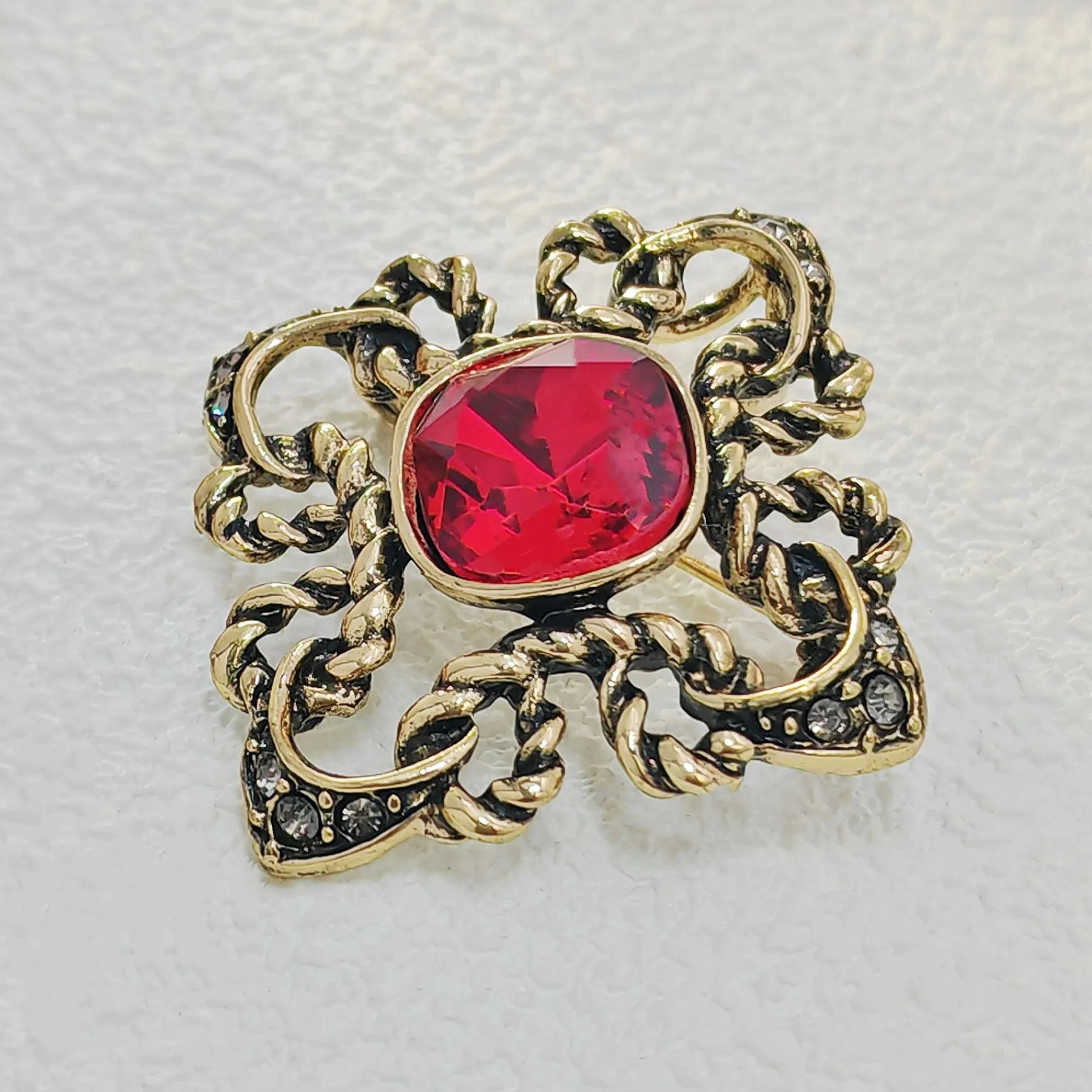 Fabulous Vintage Art Nouveau Red Rhinestone Brooch Pin Cross Jewely