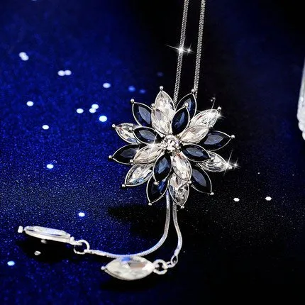 Fashion Elegant Long Crystal Snow Pendant