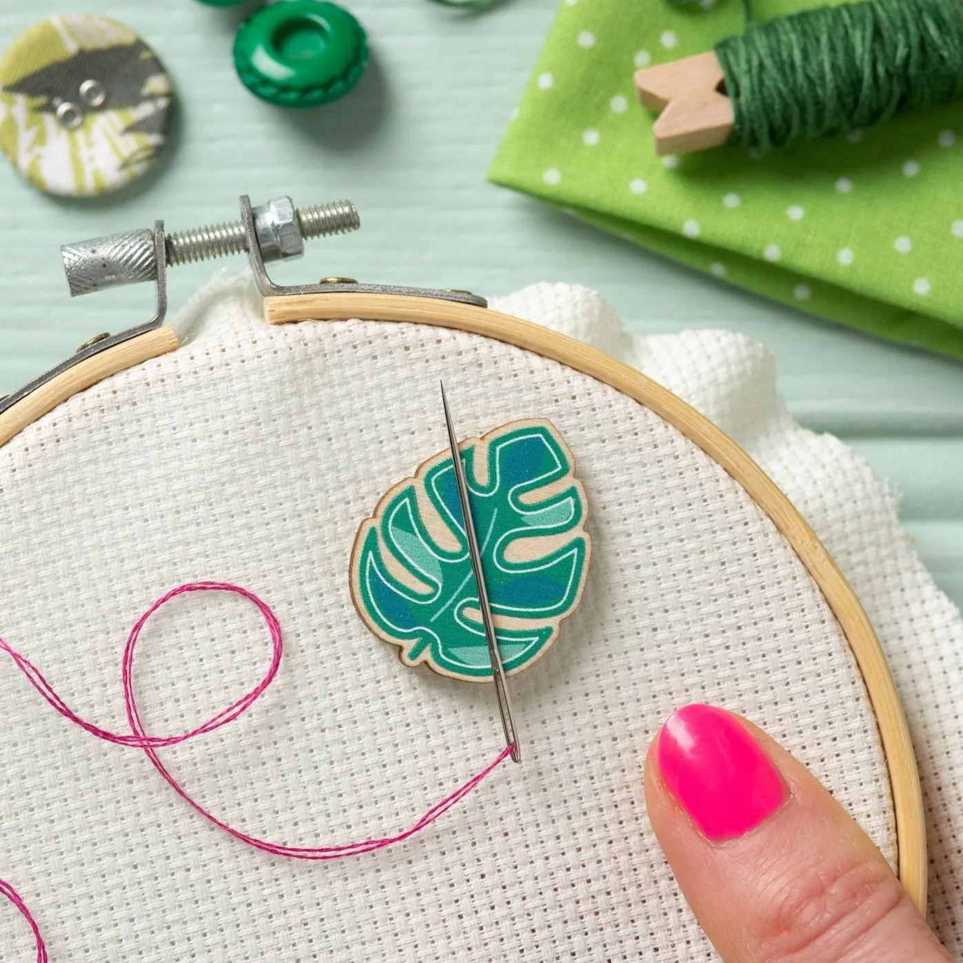 Monstera Leaf Magnetic Needle Minder