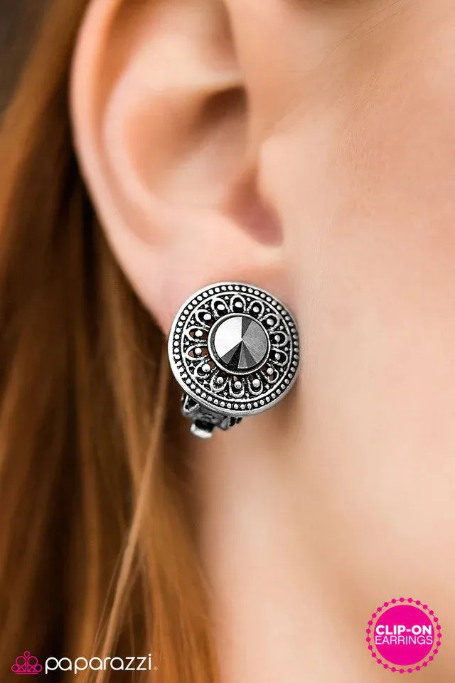 Paparazzi Earring ~ Model Citizen - Silver